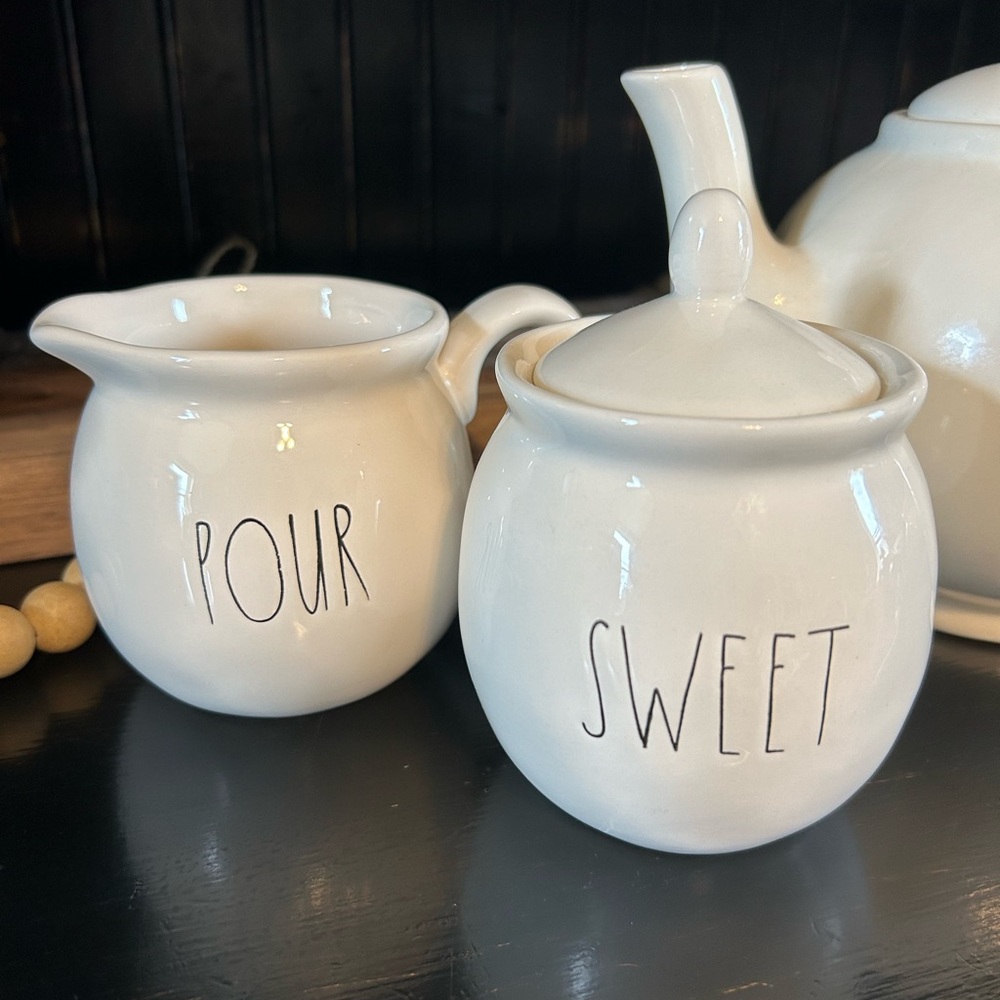 Rae Dunn cream and sugar